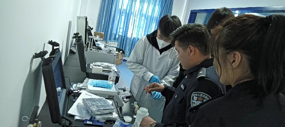 新疆和靜縣公安局購買云唐多臺檢測設備